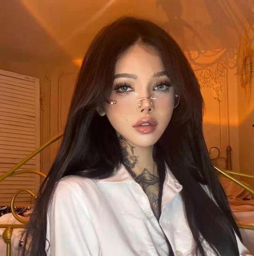 网红吃瓜美女是谁呀视频,视频走红背后的故事